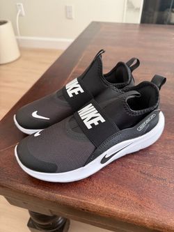 NEW Nike Flex Runner for kids
