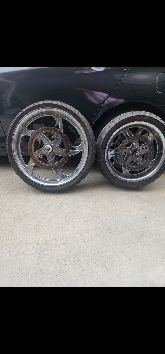 23-18 Rims Off A 06 Harley Davidson Roadglide $1200