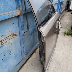 2011-2014 Ford Edge left rear door