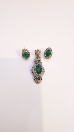 Sarda Earrings And Pendant 