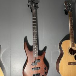 Ibanez Bass 4 Strings/ Ibanez bajo 4 Cuerdas
