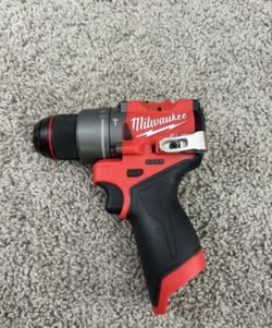Milwaukee Drill/Driver 