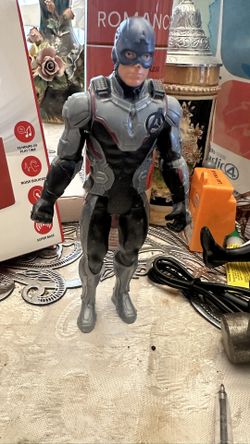 Marvel Avengers: Endgame Team Suit Captain America action figure
