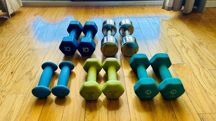 Dumbbell set