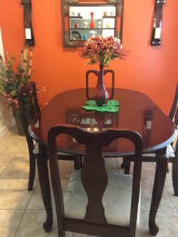 DINING TABLE