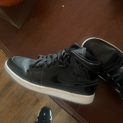 space Jam 1's Size 9