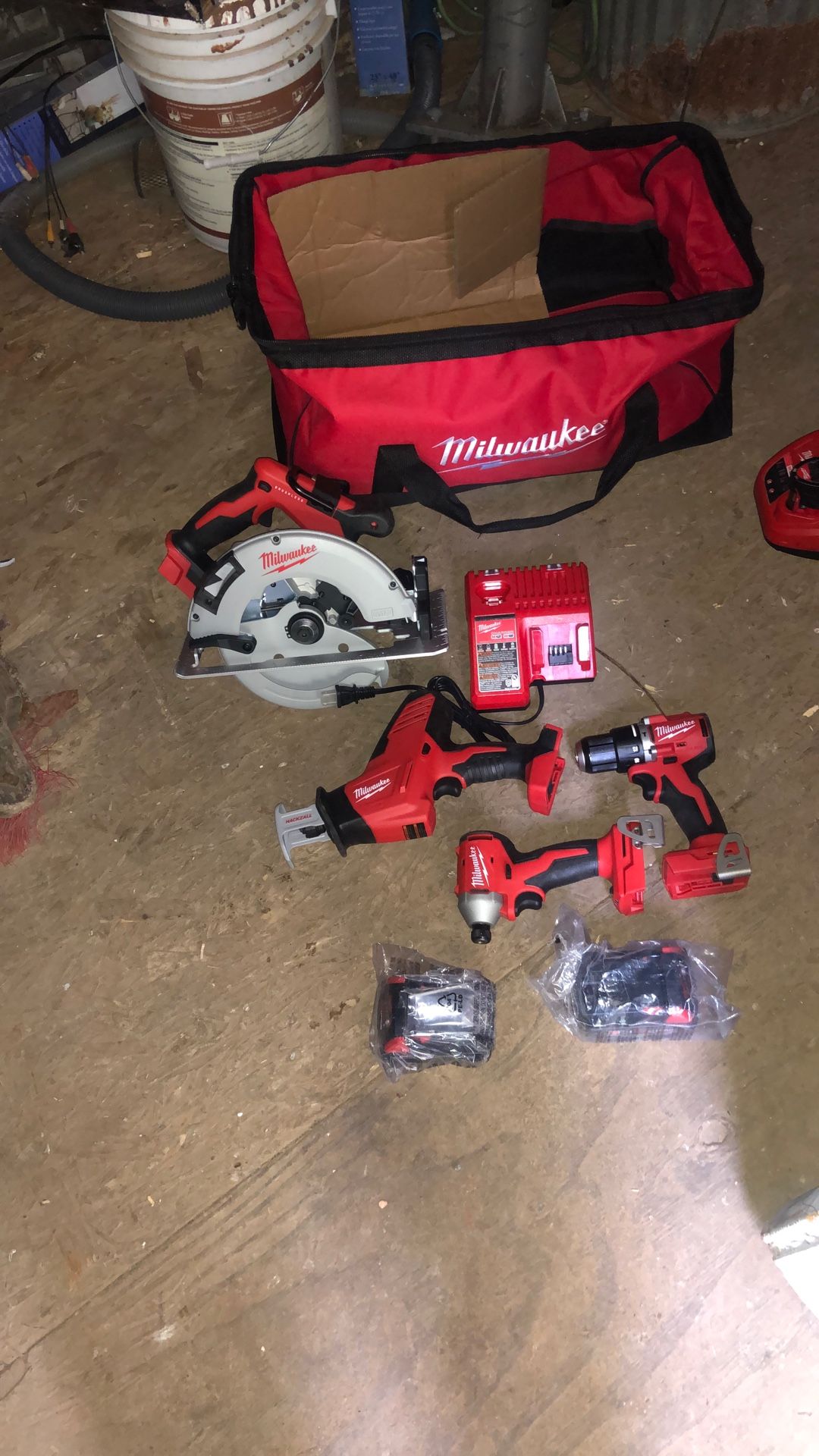 4 Pac Milwaukee Combo Set