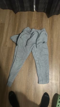 Nike Tech Fleece Joggers Gray