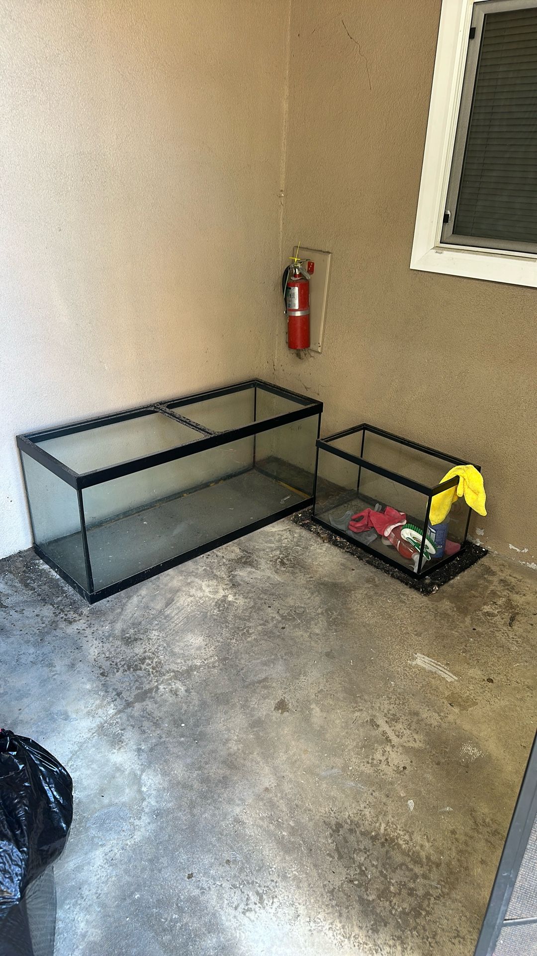 FREE Tanks. Fish/turtle/reptile Hamster