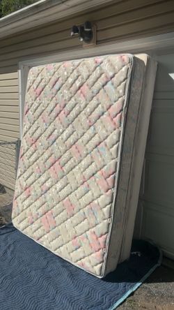 Queen Pillowtop Mattress and Box Spring