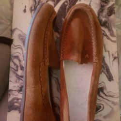 Fleece lined Vionic Suede Moccasins Size 9