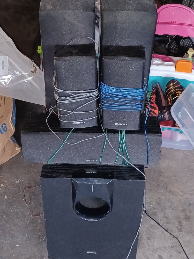 Onkyo Black Speaker System