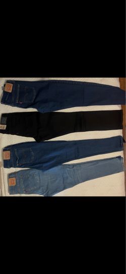 Women’s/girls Levi’s jeans like new