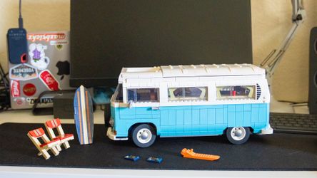 Lego Volkswagen T2 Camper Van 10279