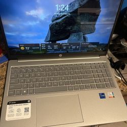 HP LAPTOP 