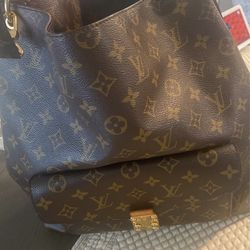 LV Hobo Bag for Sale in San Antonio, TX - OfferUp