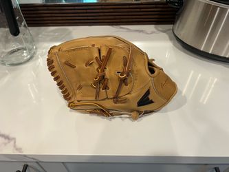 Easton Professional Collection Baseball Glove