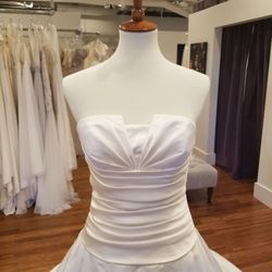 Pronovias Wedding Gown - “Georgia”