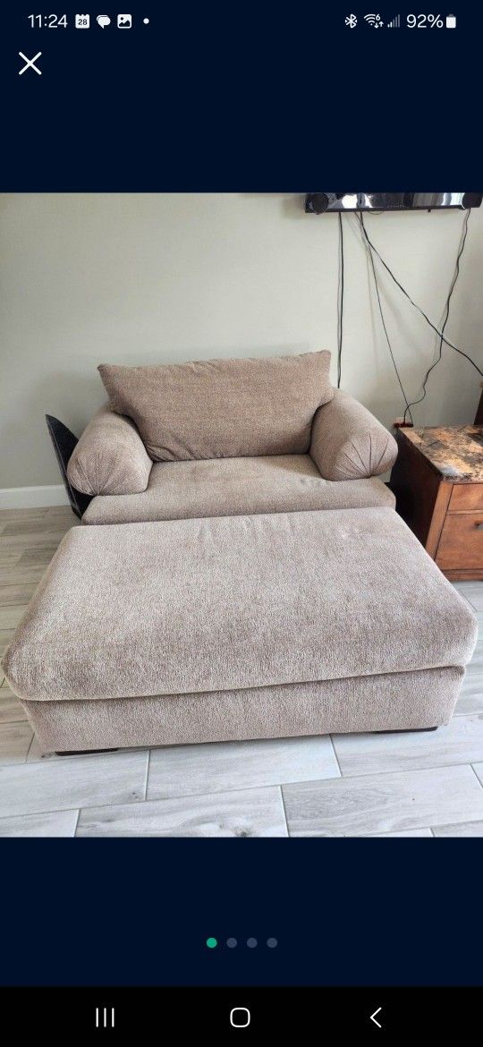 Beautiful, COMFORTABLE, Oversized chair and ottoman- EXCELLENT CONDITION!