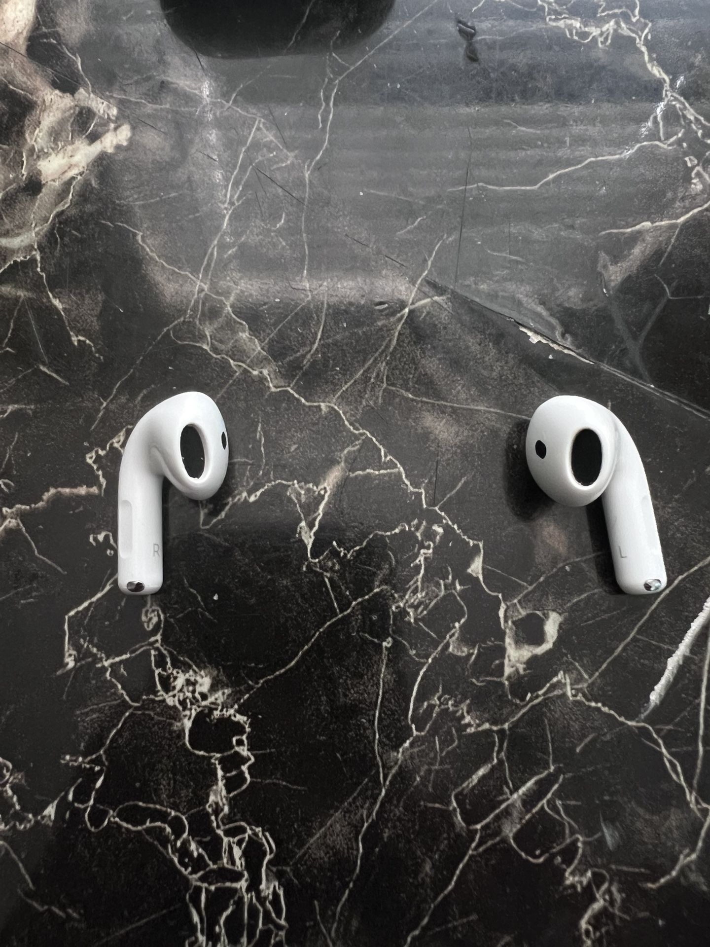Apple AirPods 4 Wireless Earbuds, Bluetooth Headphones,