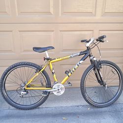 Trek 4500 Aluminum Mountain Bike – Smooth Ride