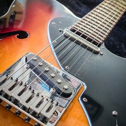 Fender Telecaster Thin Line Deluxe Semi Hollow Body Electric Guitar 6 String Tele With Hard Shell Case 3 tone Sunburst