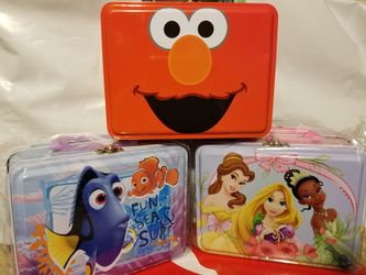 New Disney Lunch Boxes: finding Nemo/Dory, Princess and Elmo, Star wars totes.