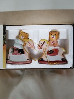 2 PC Bushy and Betsy rockin, bears ornaments
