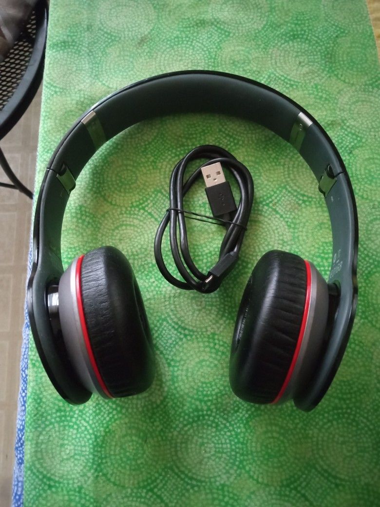 BEATS BY DR DRE HEADPHONES WIRELESS BLUETOOTH STEREOS