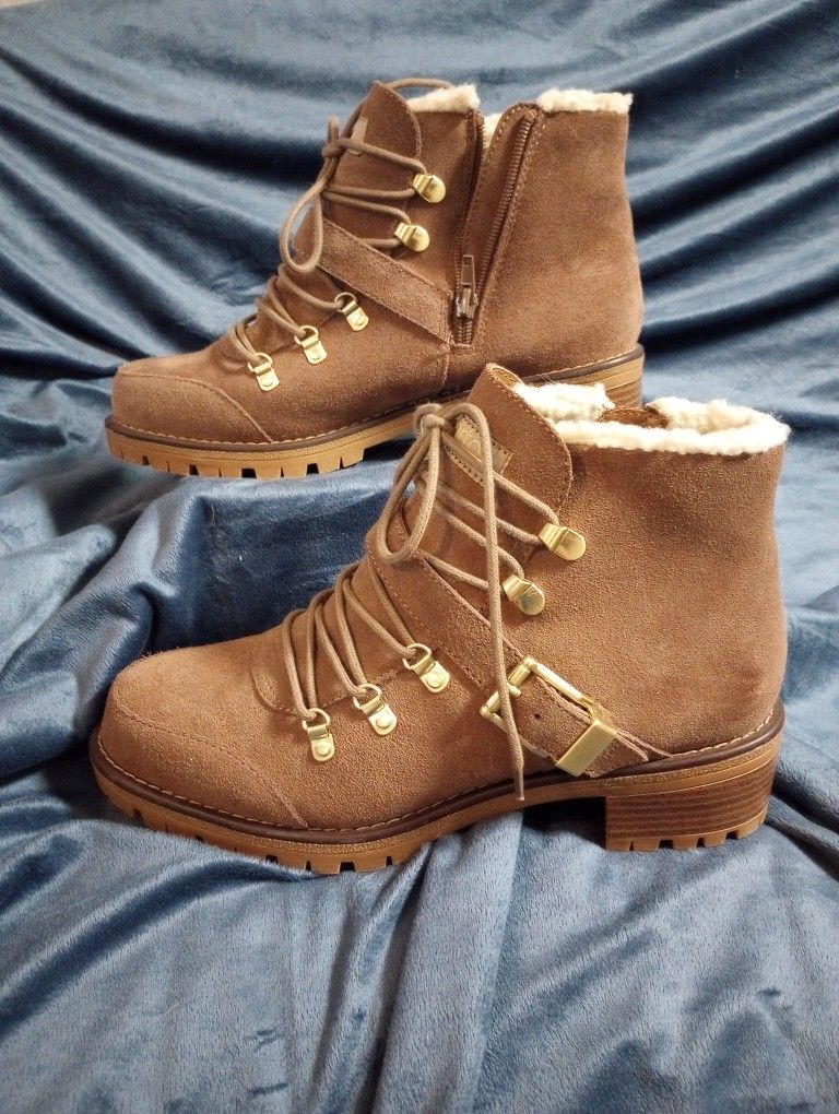 SPORTO WOMAN'S BOOTS! *size 10W*"Katie" Hiker Ankle Waterproof lace up style BOOTS