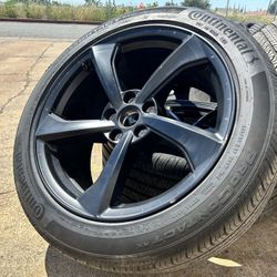 4x 2025 Tesla Model Y Juniper Wheels Rims Crossflow 19X9.5  OEM 90%