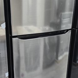 LG 20 cu. ft. Top-Freezer Refrigerator