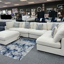 Serene Beige 5-Piece Upholstered Modular Sectional Sofa
Coaster
