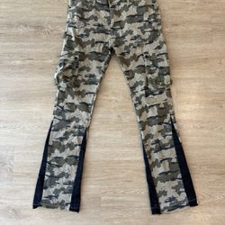 Men Fashionov Cargo Size 36-32 Rare Find New 