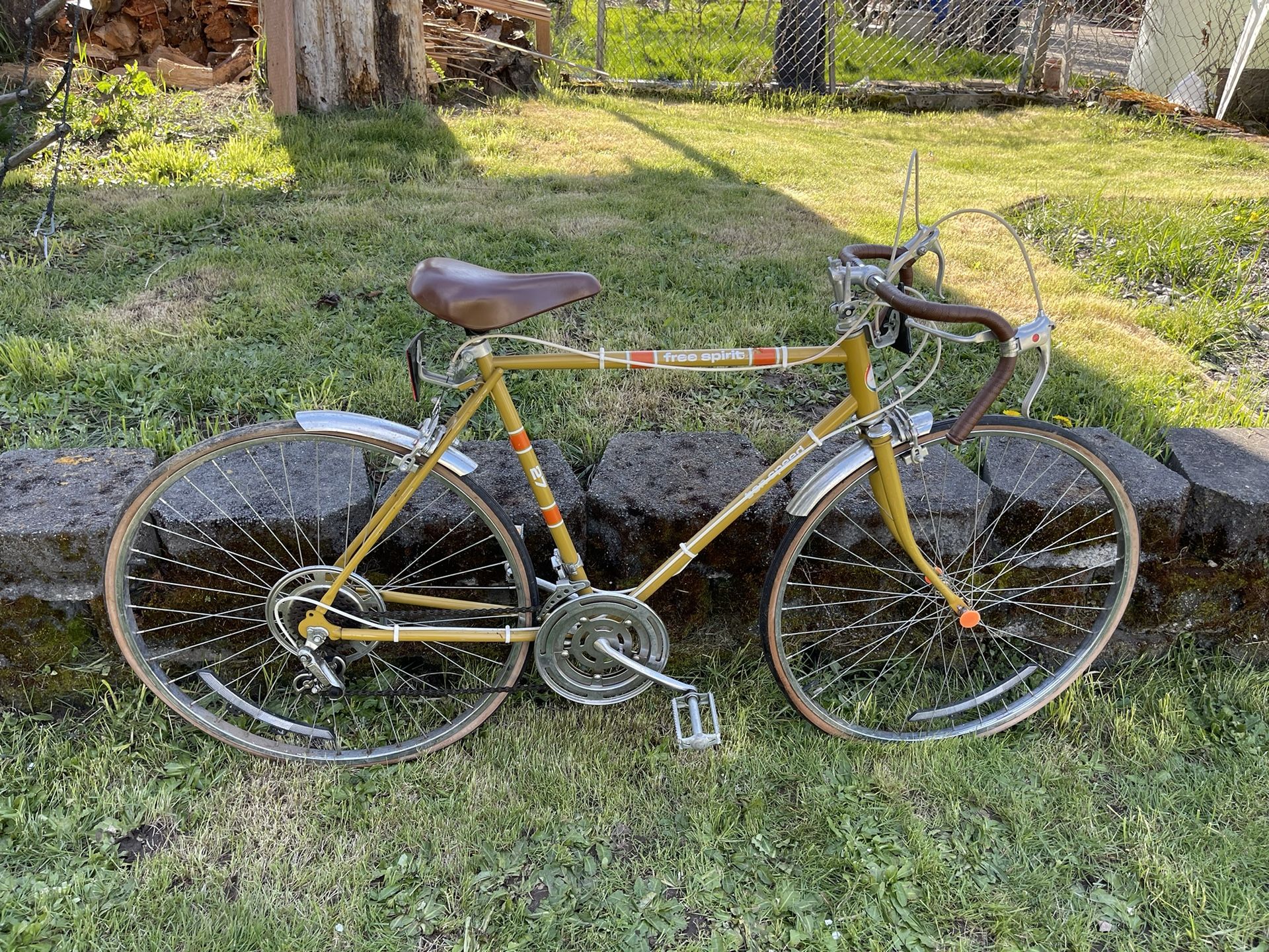 riding vintage road bikes