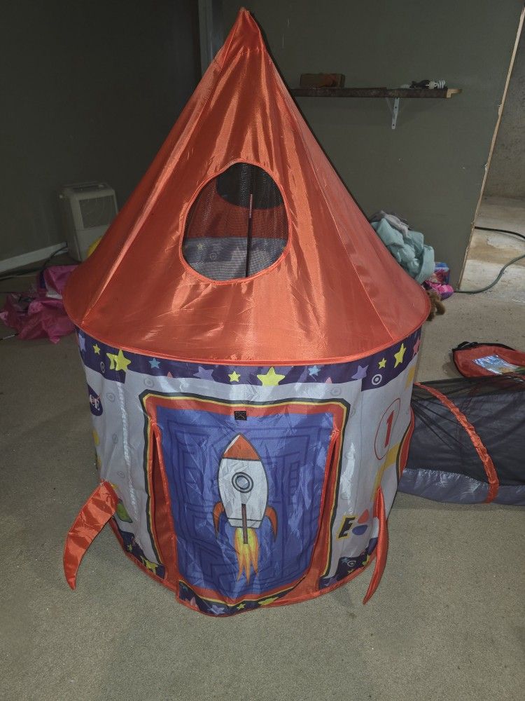 3pc Rocket Ship Space Tent, Tunnel & Ball Pit