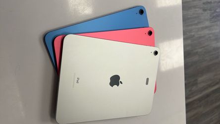 iPad 10th Gen 64GB Wi-Fi only