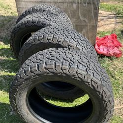 BF GOODRICH 275/60R20