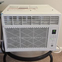 Brand new GE - 6,000 BTU Window Air Conditioner - White