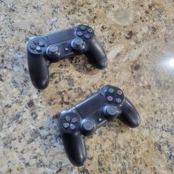 PlayStation 4 remotes