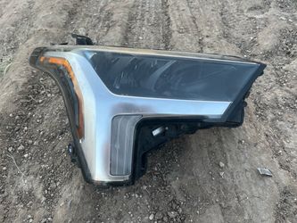 2022-2026 Toyota Tundra LED Passenger Headlight w/ Manual OEM BBS8