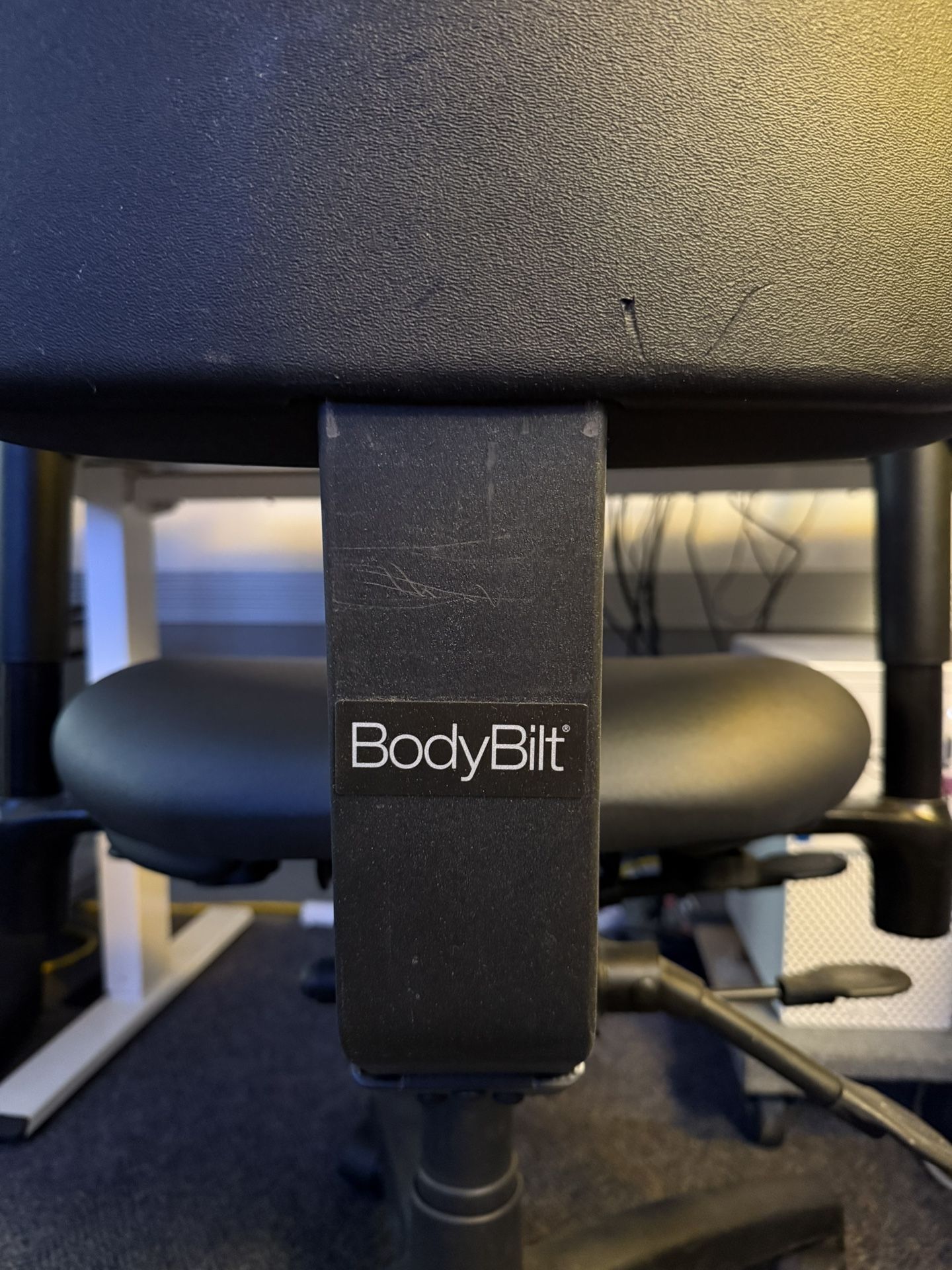 BodyBilt Gaming Chair “The Kings Throne”