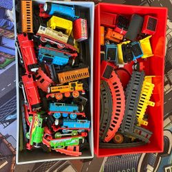 Thomas Train and Tracks (READ DESCRIPTION)