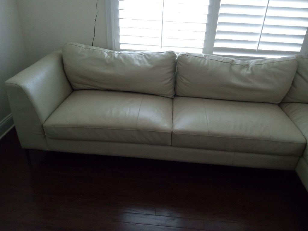 SECTIONAL SOFA