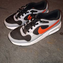 Nike Air Max Men's 9 Gray And Black