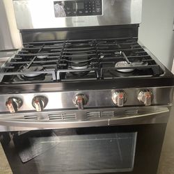 Gas stove