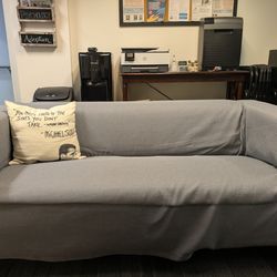 Free couch- comfortable and sturdy!