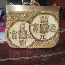 womens VINTAGE gold beaded clutch purse bag
Gold strap & snap close
 from Hong Kong PERFECT CONDITION