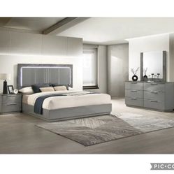 Queen Bedroom Set