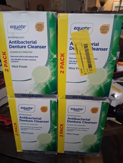Denture cleanser